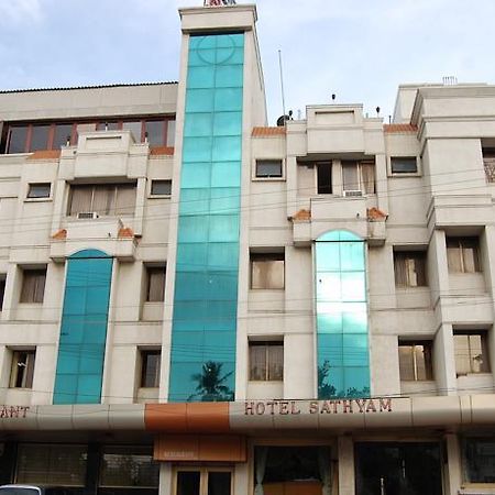 Hotel Sathyam Tiruchirappalli Luaran gambar